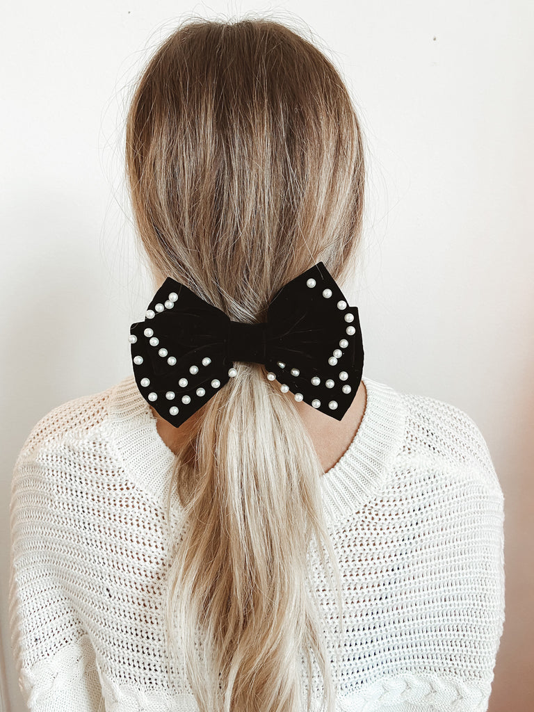 Black Velvet Pearl Bow